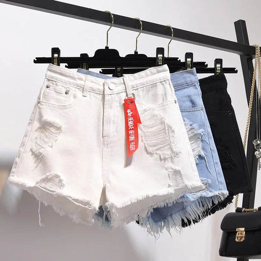 Loose jeans and short shorts - www.Shopthatapp.com #